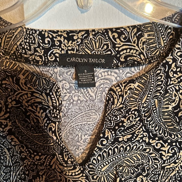 Carolyn Taylor v-neck 3/4 length sleeve black and tan blouse size small - Picture 2 of 5